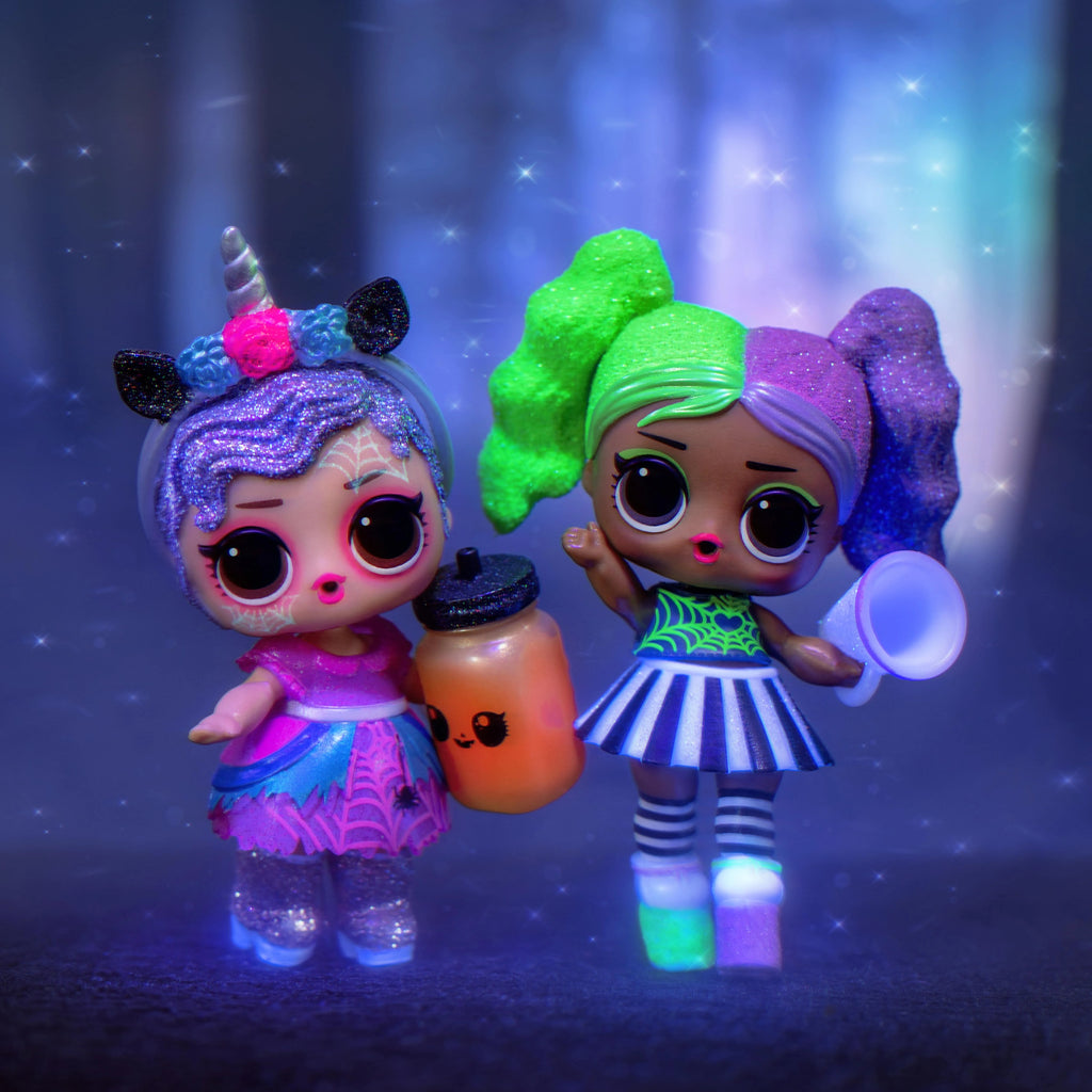 Glow-in-the-Dark Doll with 7 Surprises J4300