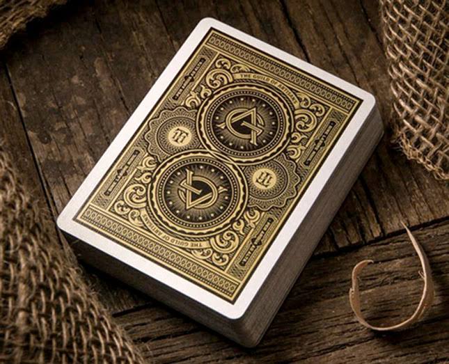 Artisan Playing Cards Collectors Box J499728