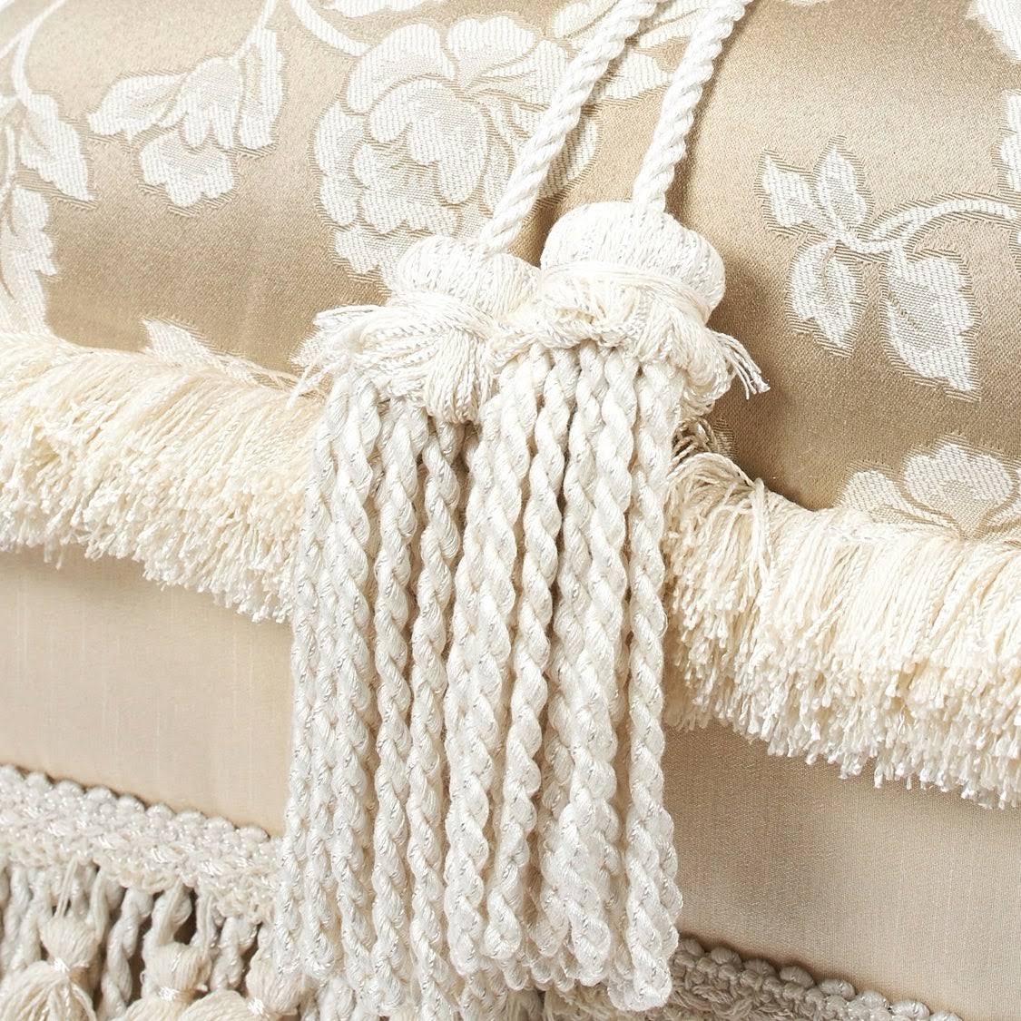 Traditional Decorative Ottoman H85278