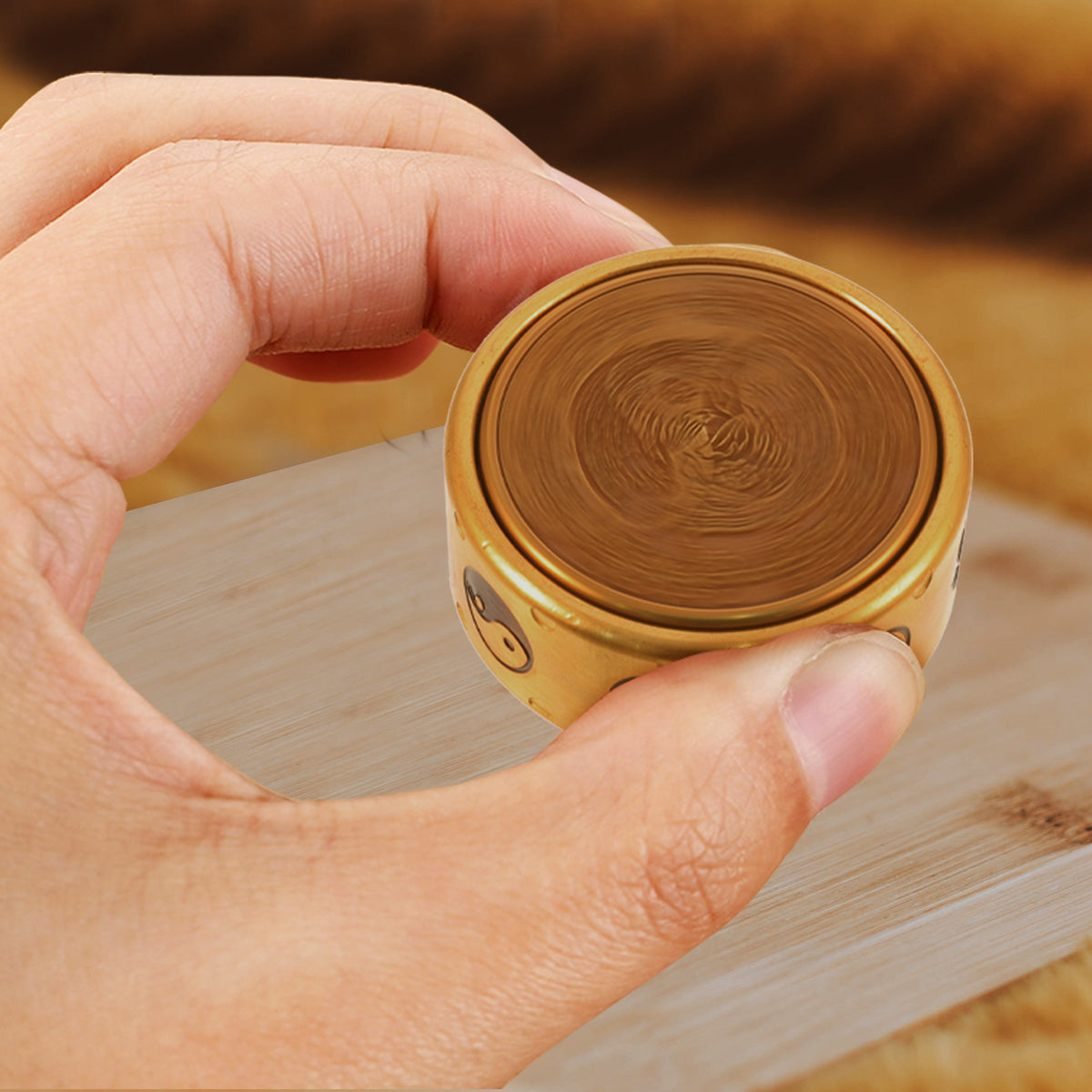 Brass Fingertip Toy E854097
