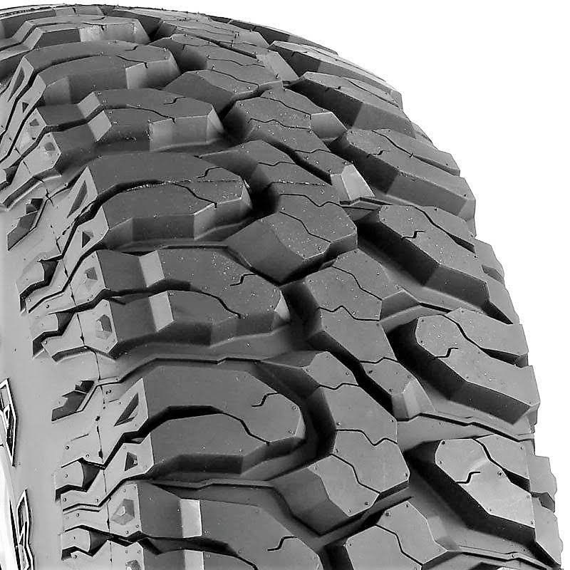 33X12.50R17 Tire C33135